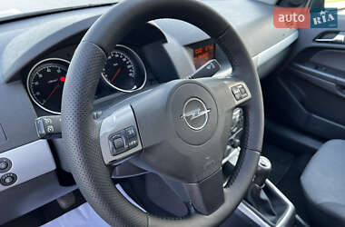 Универсал Opel Astra 2005 в 
