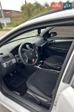 Универсал Opel Astra 2005 в 