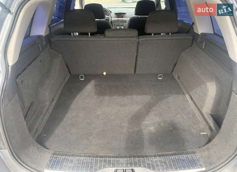 Универсал Opel Astra 2006 в Луцке