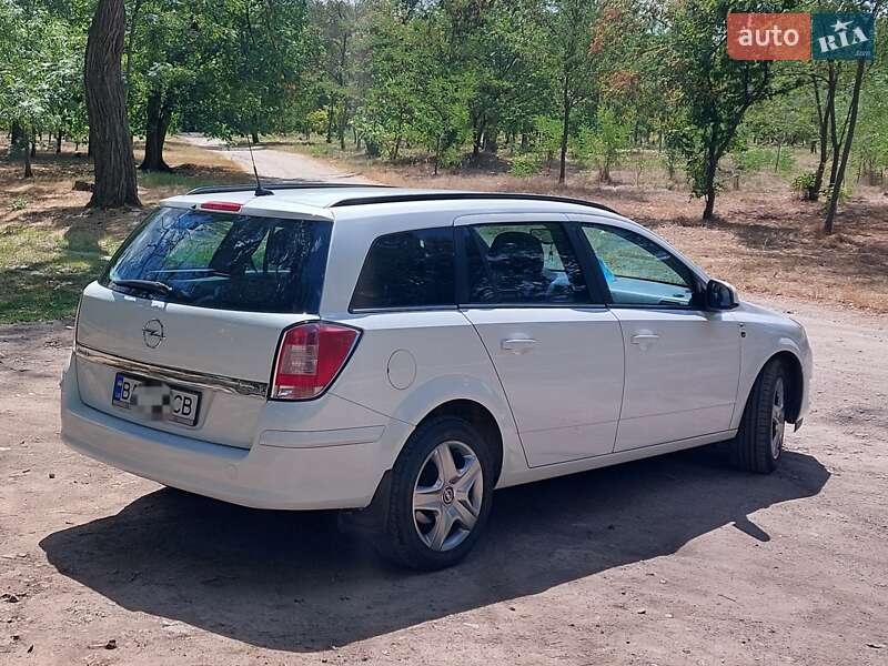 Универсал Opel Astra 2010 в Кропивницком фото 7 Универсал Opel Astra 2010 в Кропивницком