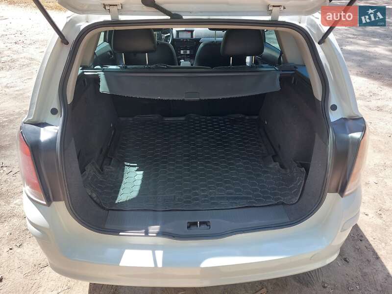 Универсал Opel Astra 2010 в Кропивницком фото 12 Универсал Opel Astra 2010 в Кропивницком