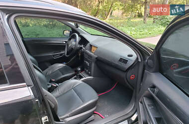 Универсал Opel Astra 2005 в 