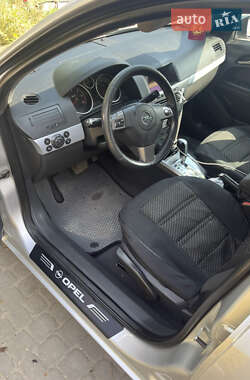 Универсал Opel Astra 2006 в 