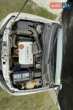 Хэтчбек Opel Astra 2000 в 