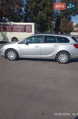 Универсал Opel Astra 2011 в 