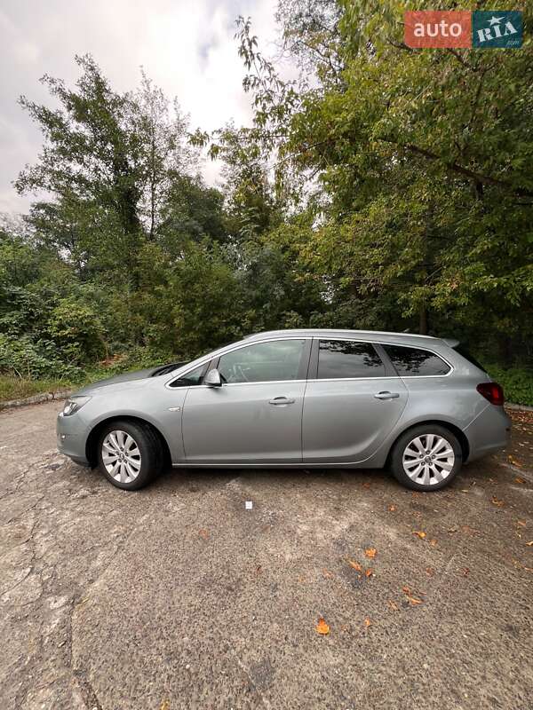 Універсал Opel Astra 2011 в Нетішині фото Універсал Opel Astra 2011 в Нетішині