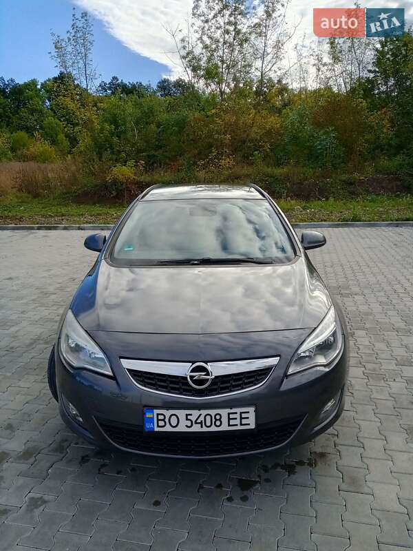 Opel Astra 2010