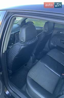 Хэтчбек Opel Astra 2006 в 