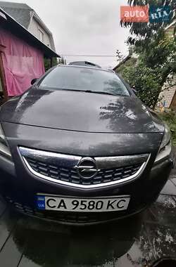 Универсал Opel Astra 2011 в Черкассах