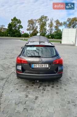 Универсал Opel Astra 2010 в 
