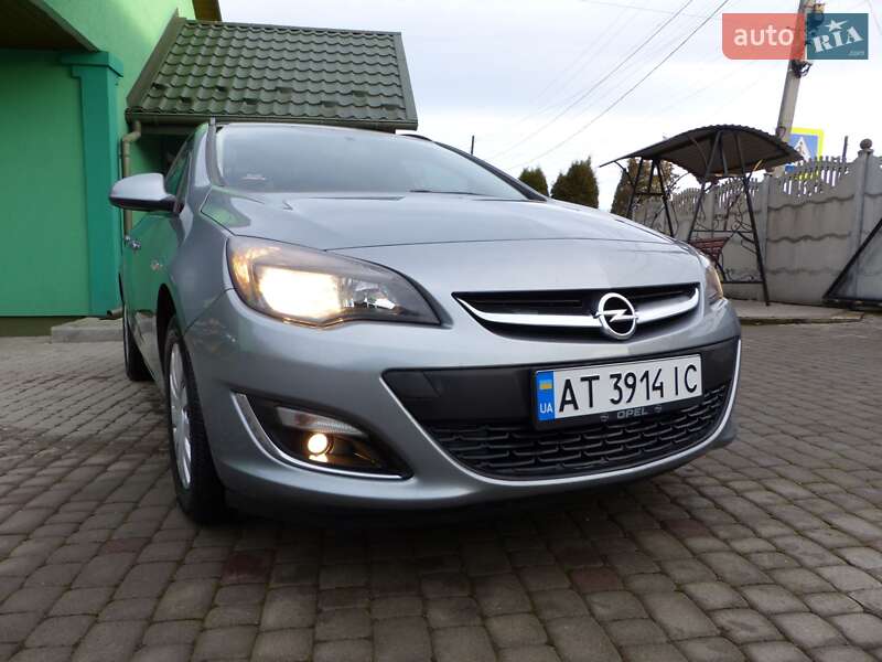 Универсал Opel Astra 2013 в Делятине