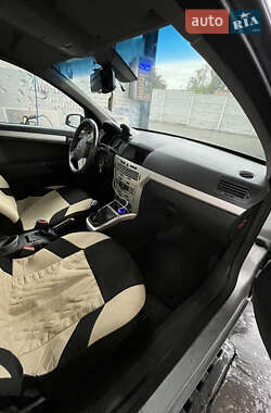 Универсал Opel Astra 2008 в 
