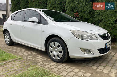 Хетчбек Opel Astra 2010 в Вишкові