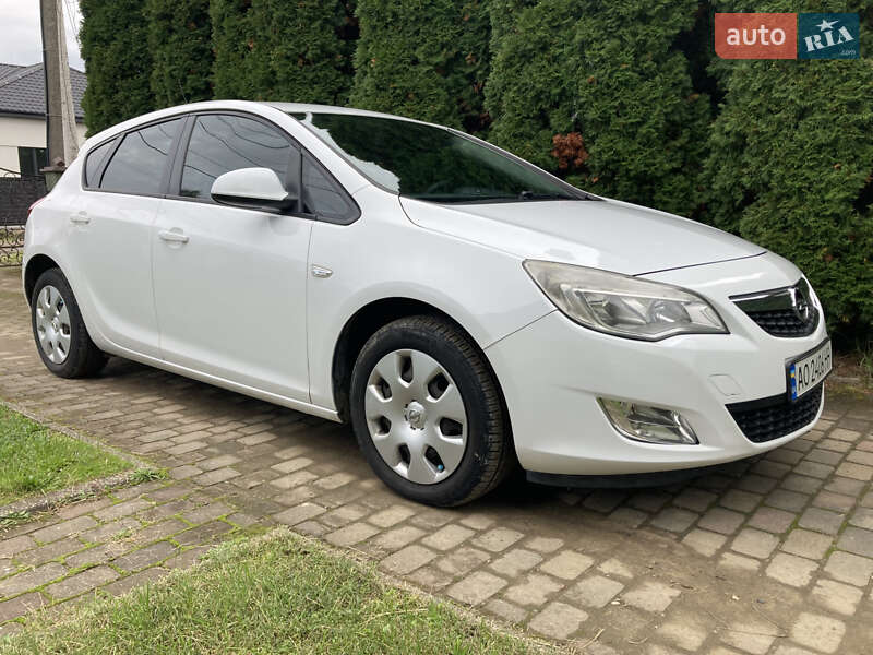 Opel Astra 2010