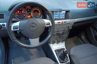 Универсал Opel Astra 2009 в 