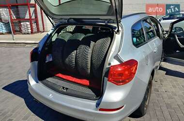 Универсал Opel Astra 2011 в 