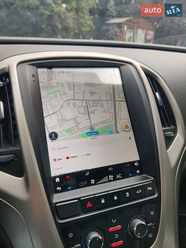 Универсал Opel Astra 2011 в Ровно