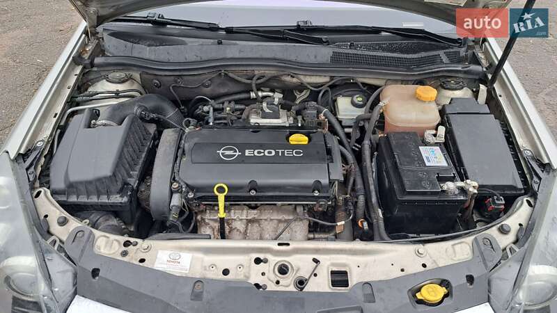 Хэтчбек Opel Astra 2008 в Умани