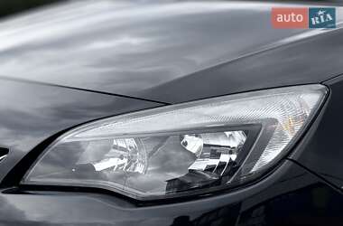 Универсал Opel Astra 2013 в 