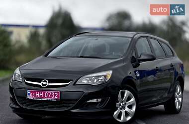Универсал Opel Astra 2013 в Дрогобыче