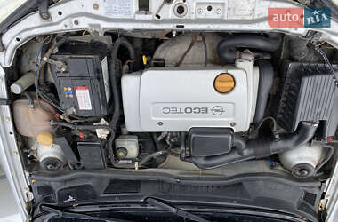 Седан Opel Astra 2005 в  фото 16 Седан Opel Astra 2005 в
