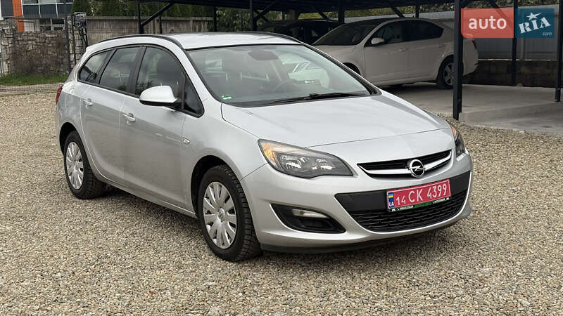 Универсал Opel Astra 2015 в Калуше