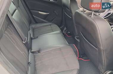 Универсал Opel Astra 2012 в 
