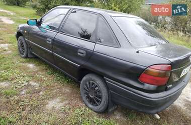 Седан Opel Astra 1994 в 