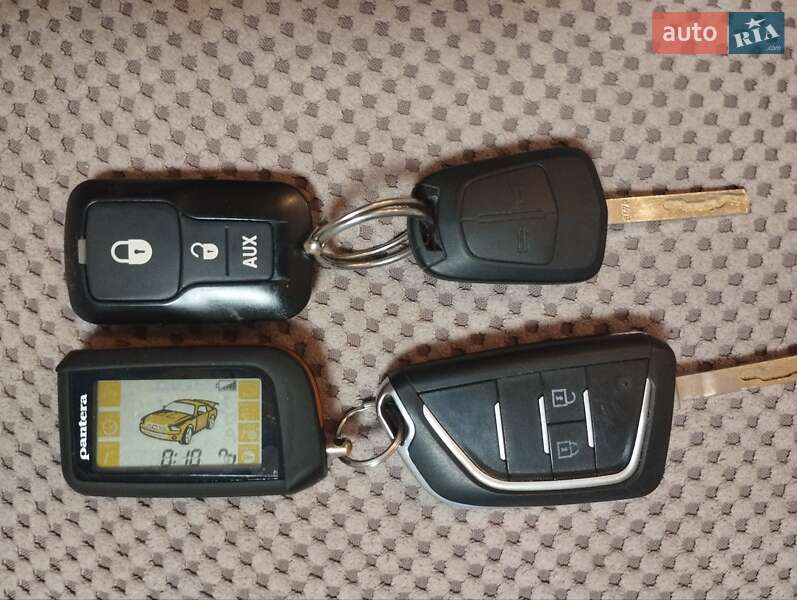 Универсал Opel Astra 2010 в Днепре