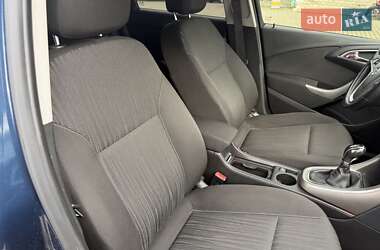 Хэтчбек Opel Astra 2010 в 