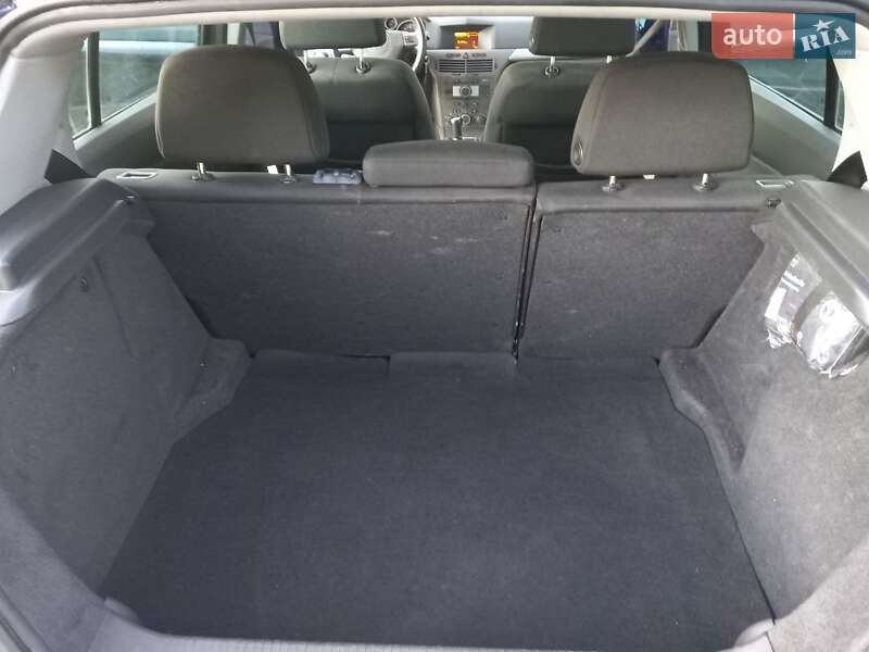 Хэтчбек Opel Astra 2006 в Житомире фото 5 Хэтчбек Opel Astra 2006 в Житомире
