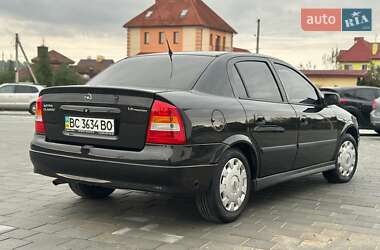Седан Opel Astra 2008 в 