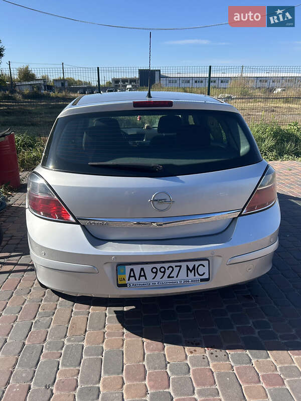 Хетчбек Opel Astra 2012 в Борисполі