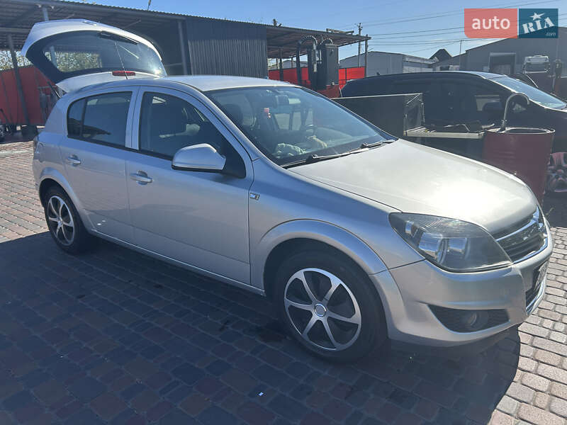 Хетчбек Opel Astra 2012 в Борисполі