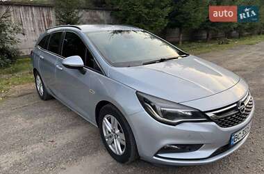 Универсал Opel Astra 2016 в Львове