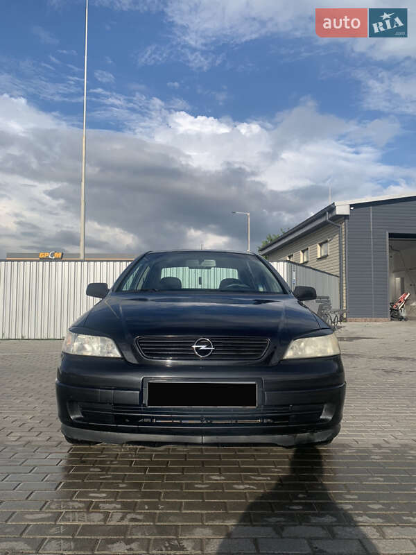 Седан Opel Astra 2008 в 