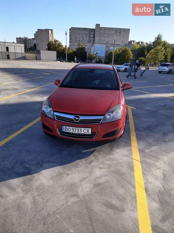 Opel Astra 2010 Opel Astra 2010