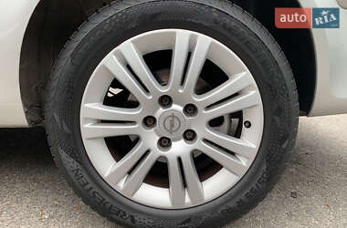 Универсал Opel Astra 2005 в 
