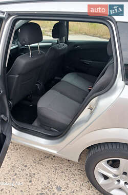 Универсал Opel Astra 2009 в 