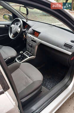 Универсал Opel Astra 2009 в 