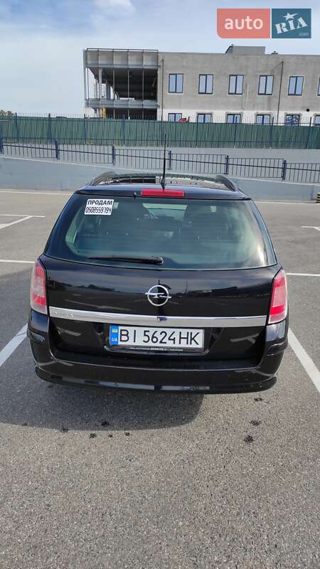 Универсал Opel Astra 2008 в Полтаве