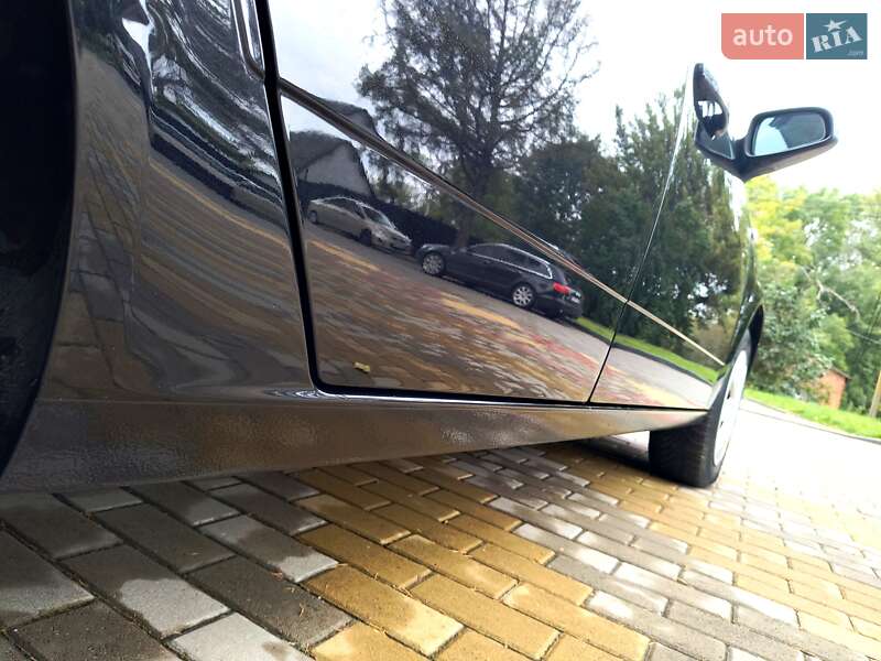 Хэтчбек Opel Astra 2009 в Звягеле
