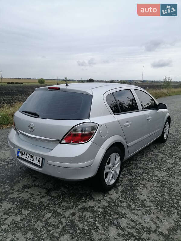 Хетчбек Opel Astra 2009 в Бердичеві