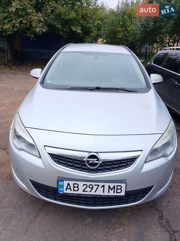 Opel Astra 2012