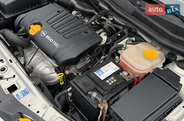 Универсал Opel Astra 2006 в 