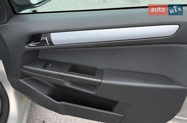 Универсал Opel Astra 2006 в 