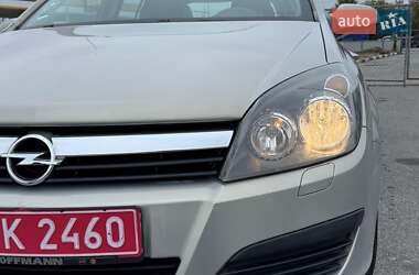 Универсал Opel Astra 2006 в 