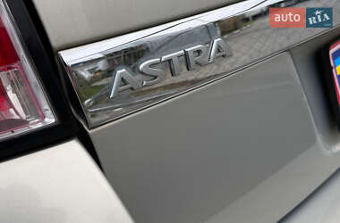 Универсал Opel Astra 2006 в 