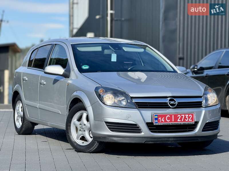 Хэтчбек Opel Astra 2006 в Межгорье