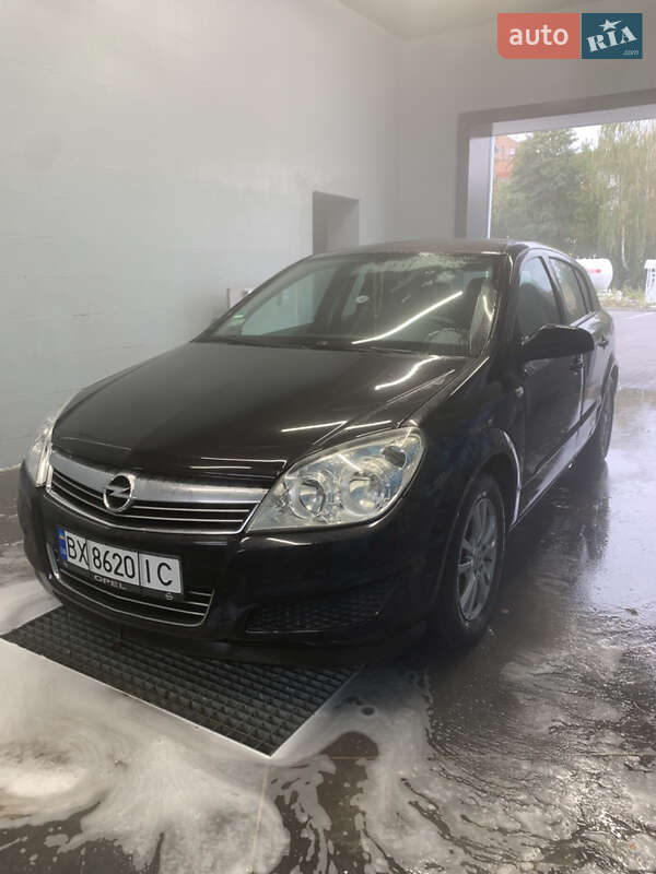 Хетчбек Opel Astra 2007 в Кам'янець-Подільському фото 2 Хетчбек Opel Astra 2007 в Кам'янець-Подільському